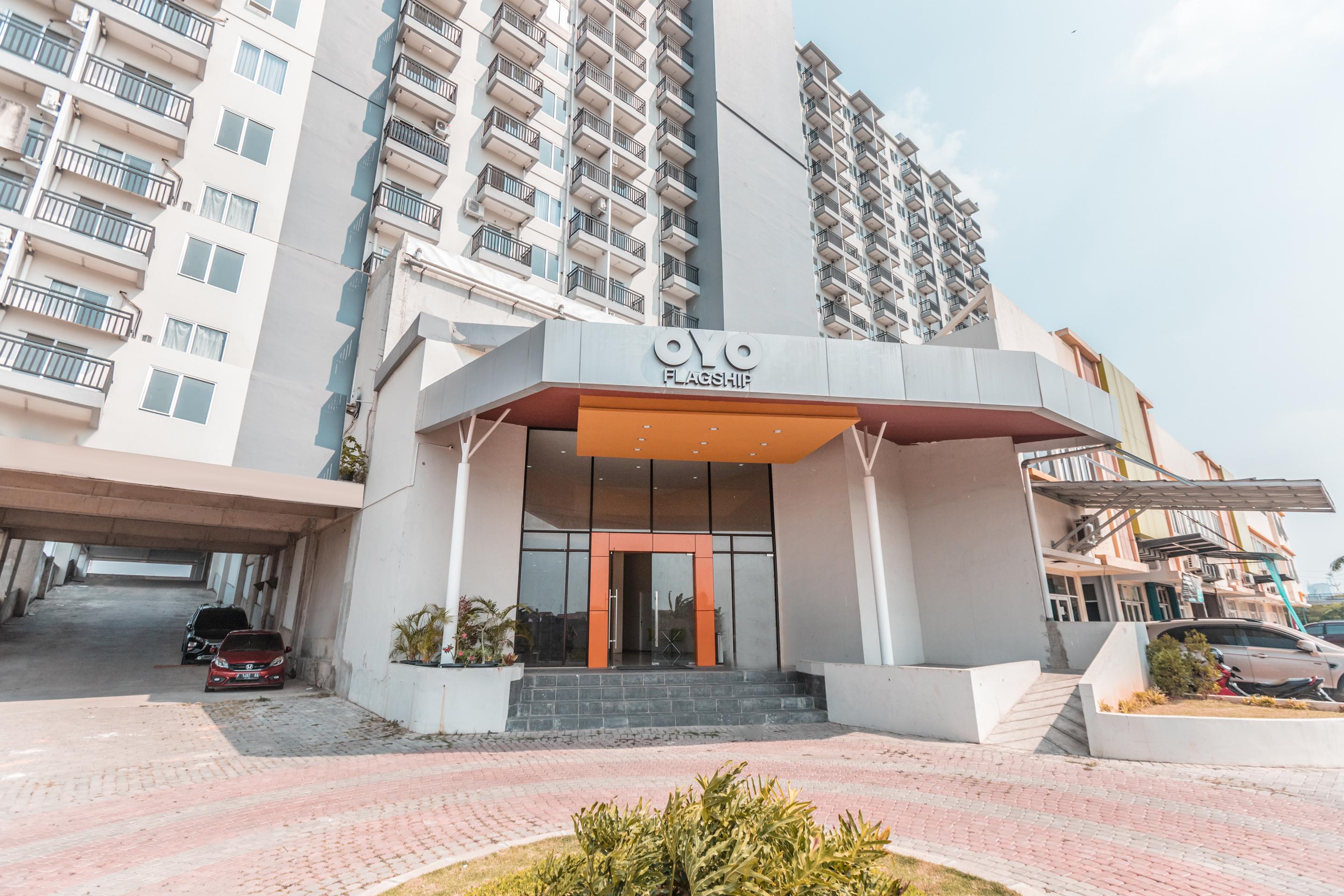 Oyo Flagship 766 Prima Orchard Hotel Bekasi Exterior photo